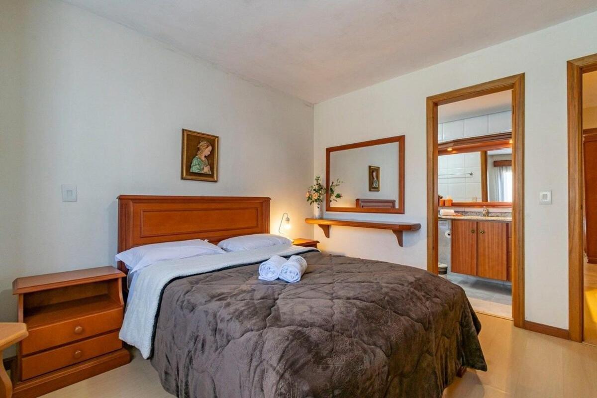 Rosa Edificio Di Trevi Apartamento